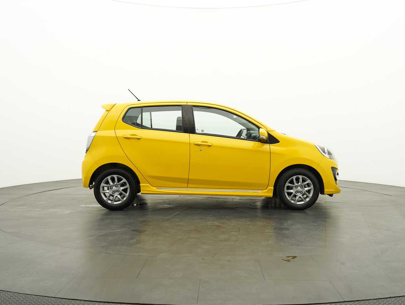 terpakai 2014 Perodua AXIA Advance 1.0