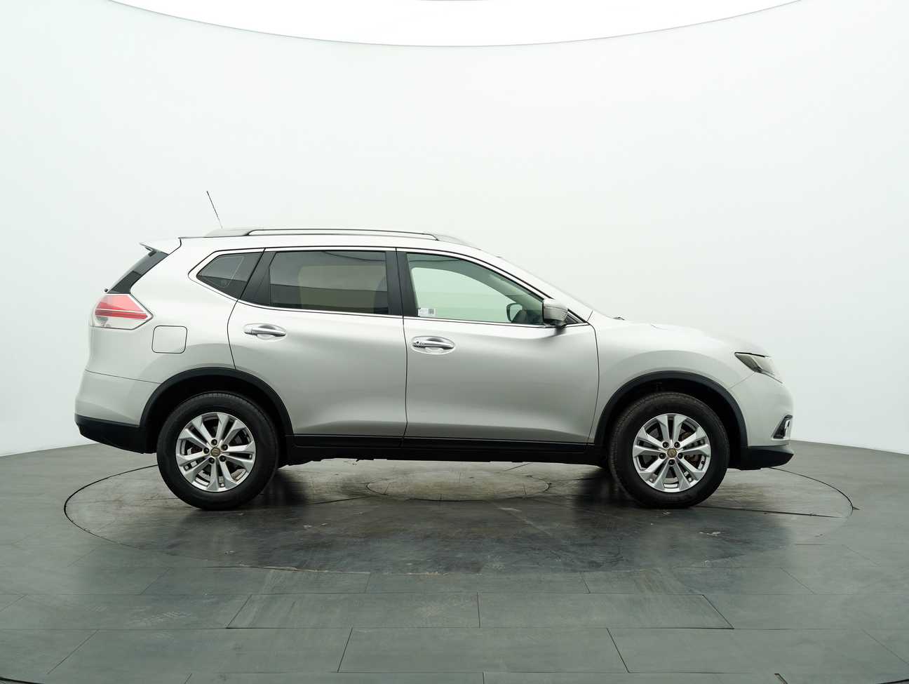 used 2015 Nissan X-Trail  2.0