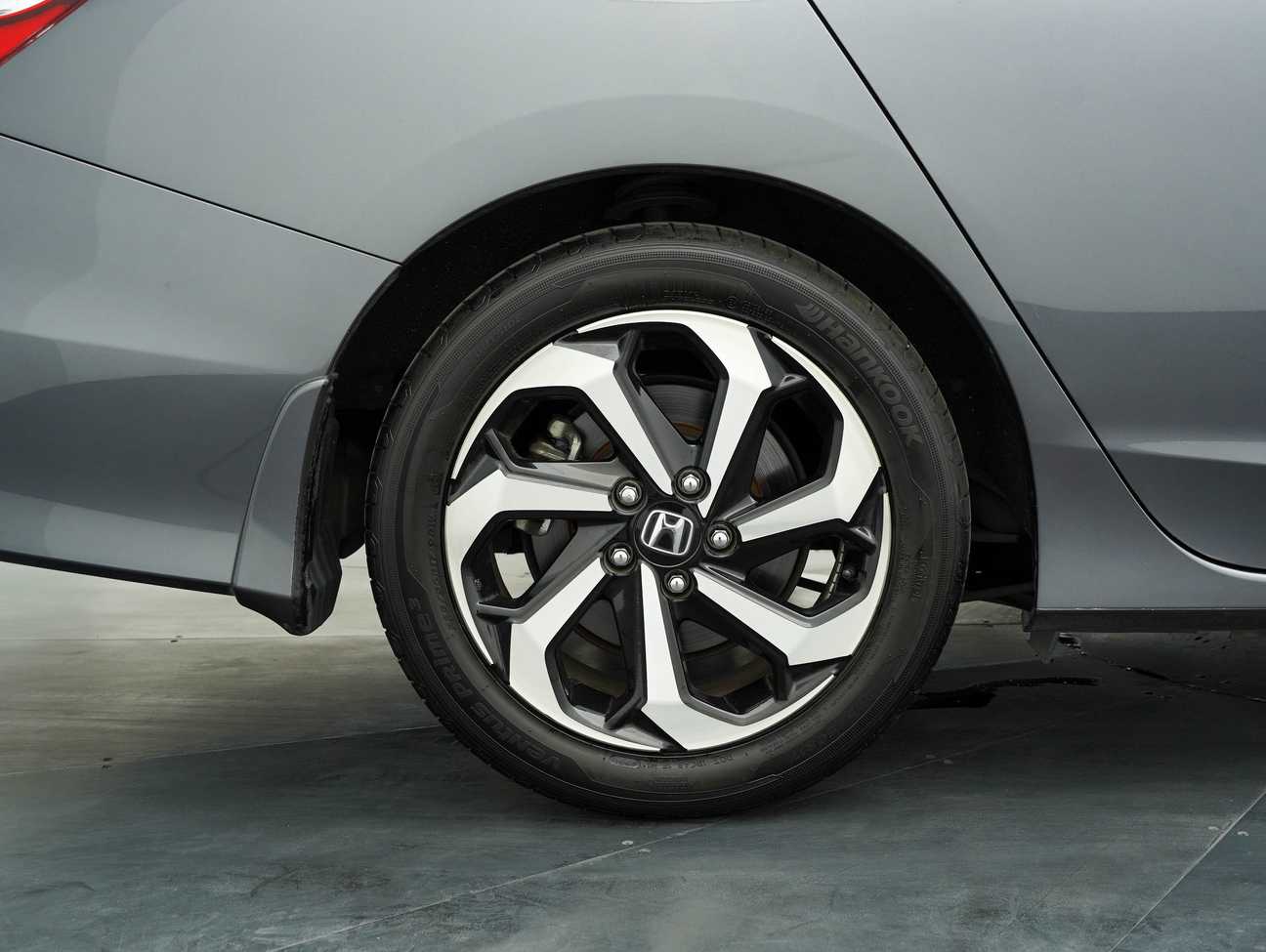 terpakai 2017 Honda ACCORD VTI-L 2.0