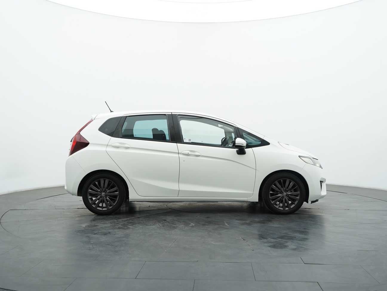 used 2014 Honda Jazz V 1.5