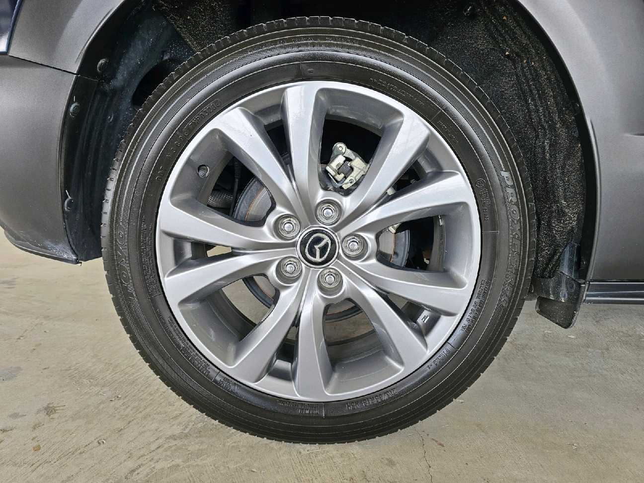 terpakai 2023 Mazda CX-30 SKYACTIV-G High Plus 2.0