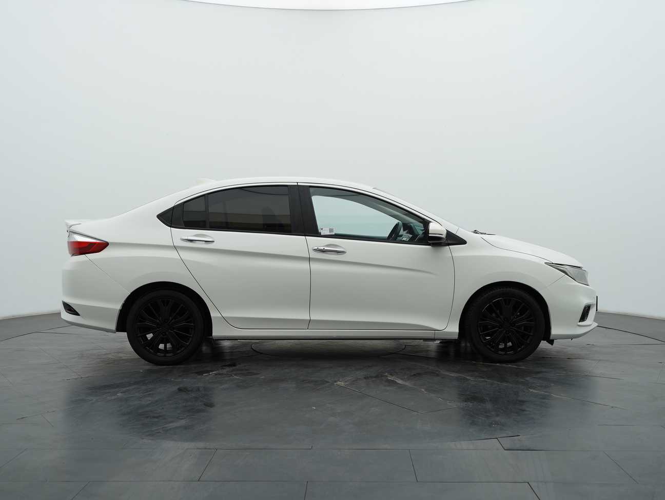 used 2017 Honda City V 1.5