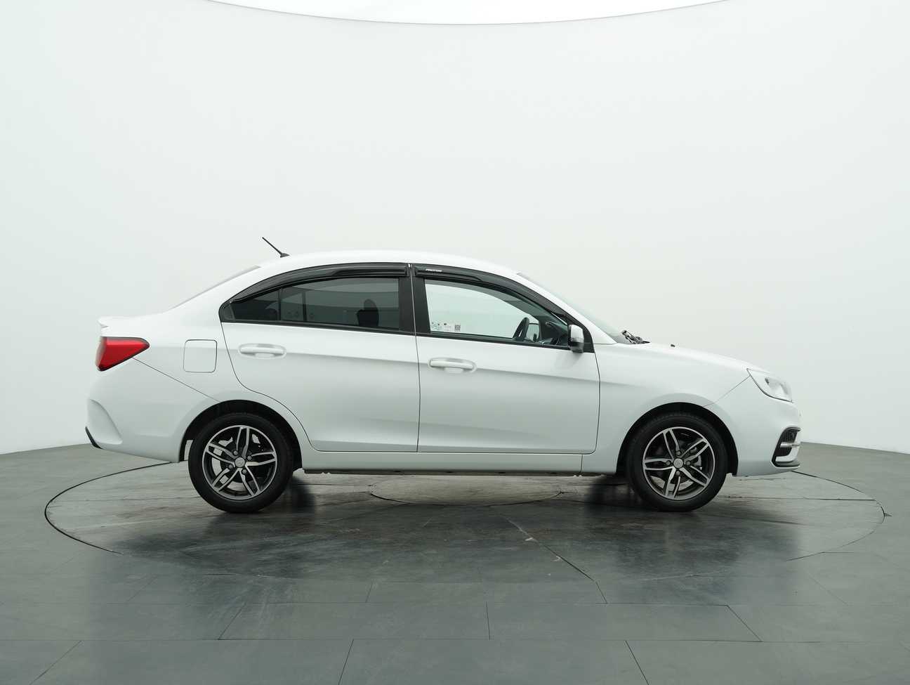 terpakai 2021 Proton Saga Premium 1.3