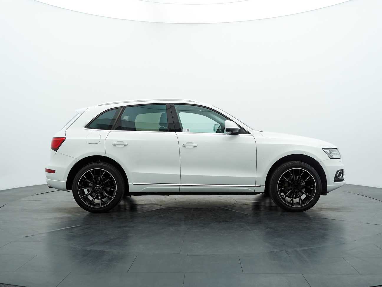 terpakai 2013 Audi Q5 Quattro TFSI 2.0