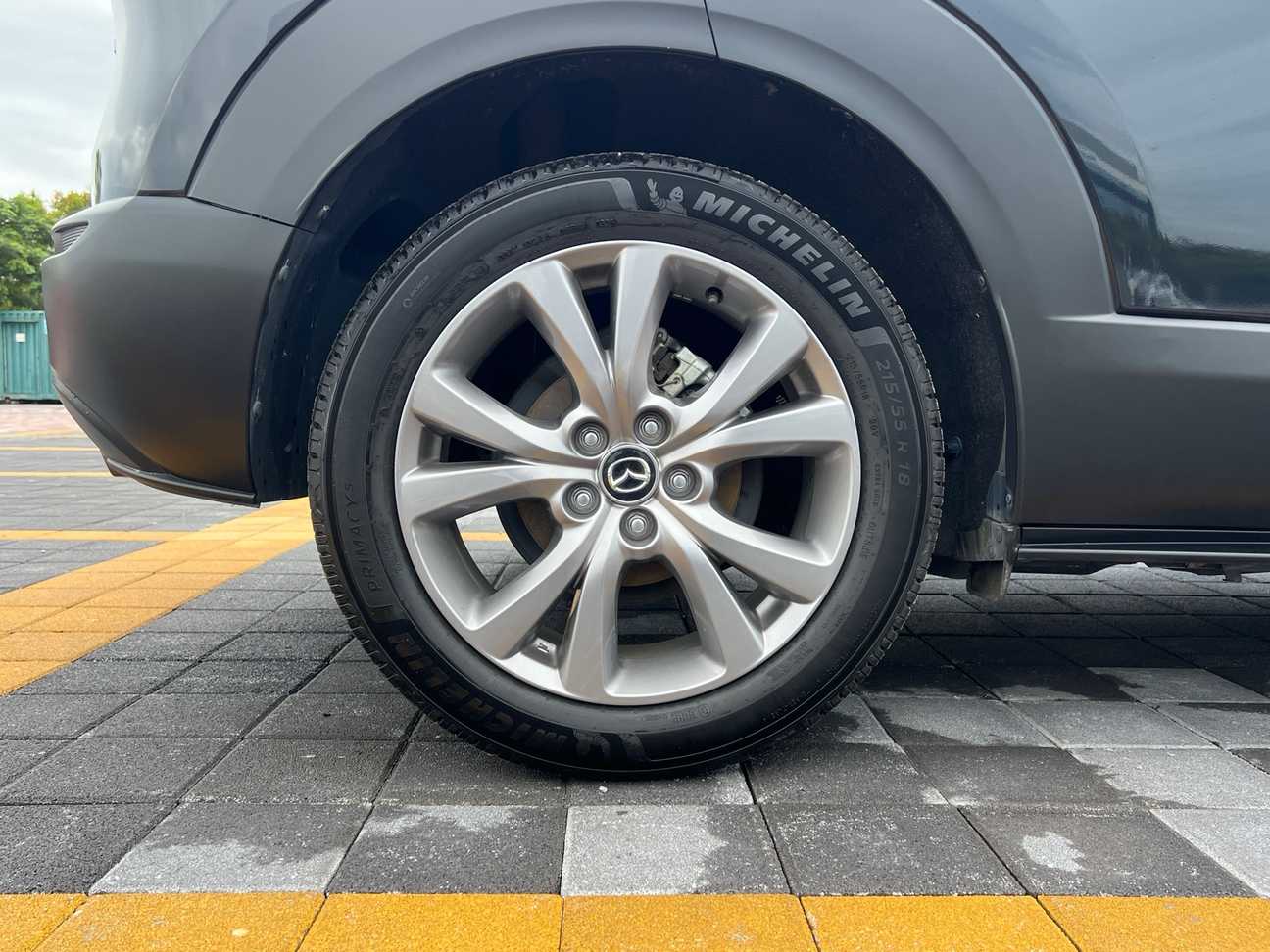 terpakai 2023 Mazda CX-30 SKYACTIV-G High Plus 2.0