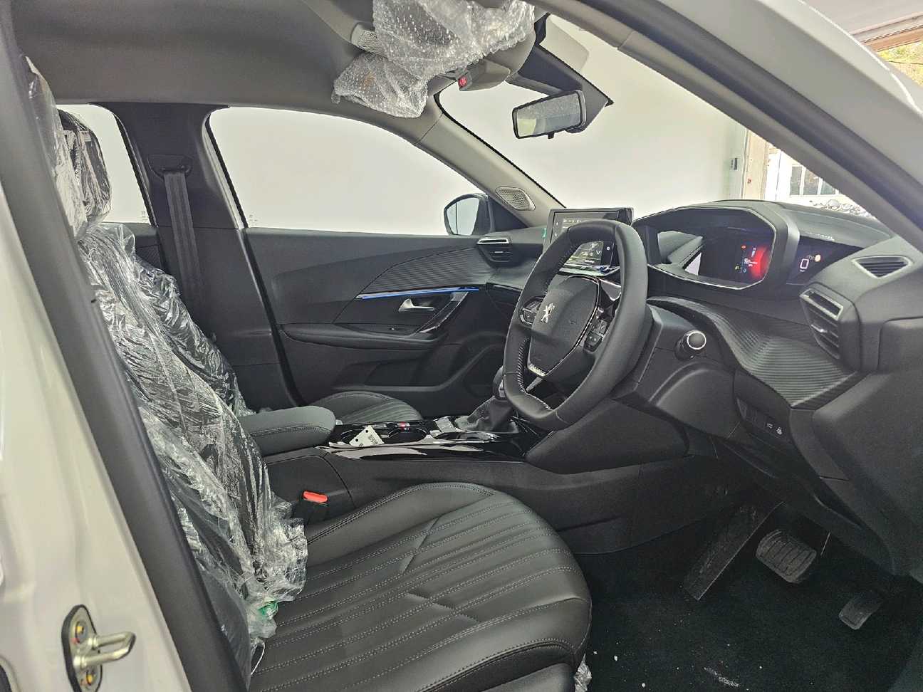 used 2025 Peugeot 2008 Allure 1.2