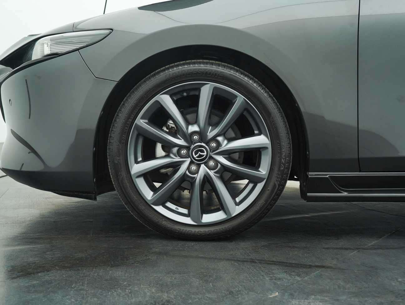 terpakai 2021 Mazda 3 SKYACTIV-G High Plus 2.0