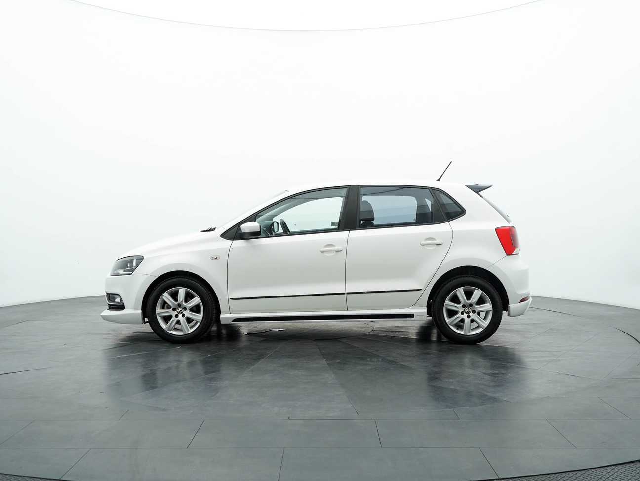 terpakai 2019 Volkswagen Polo Comfortline 1.6
