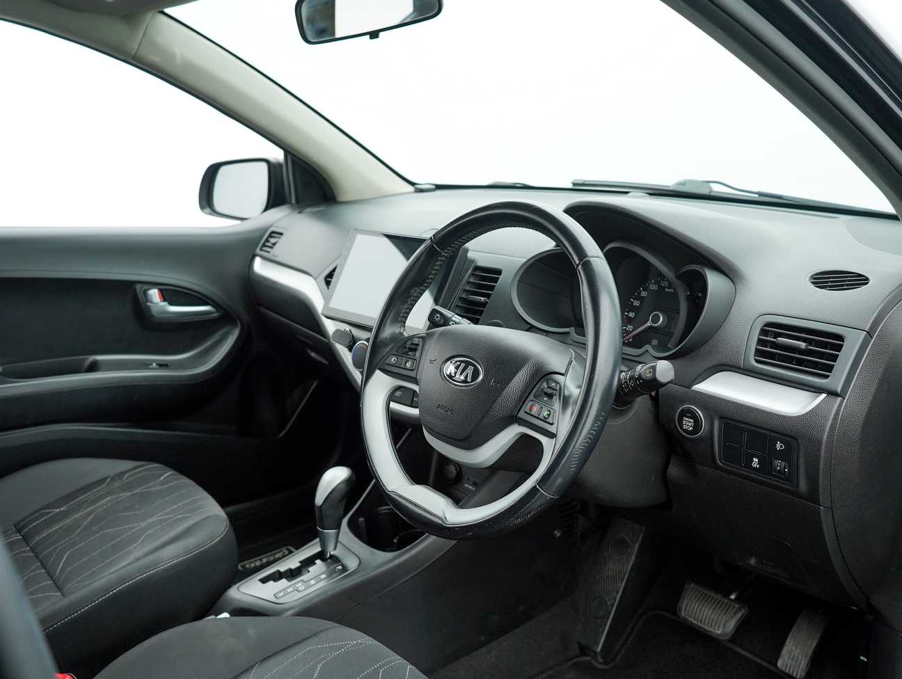 terpakai 2014 Kia Picanto  1.2