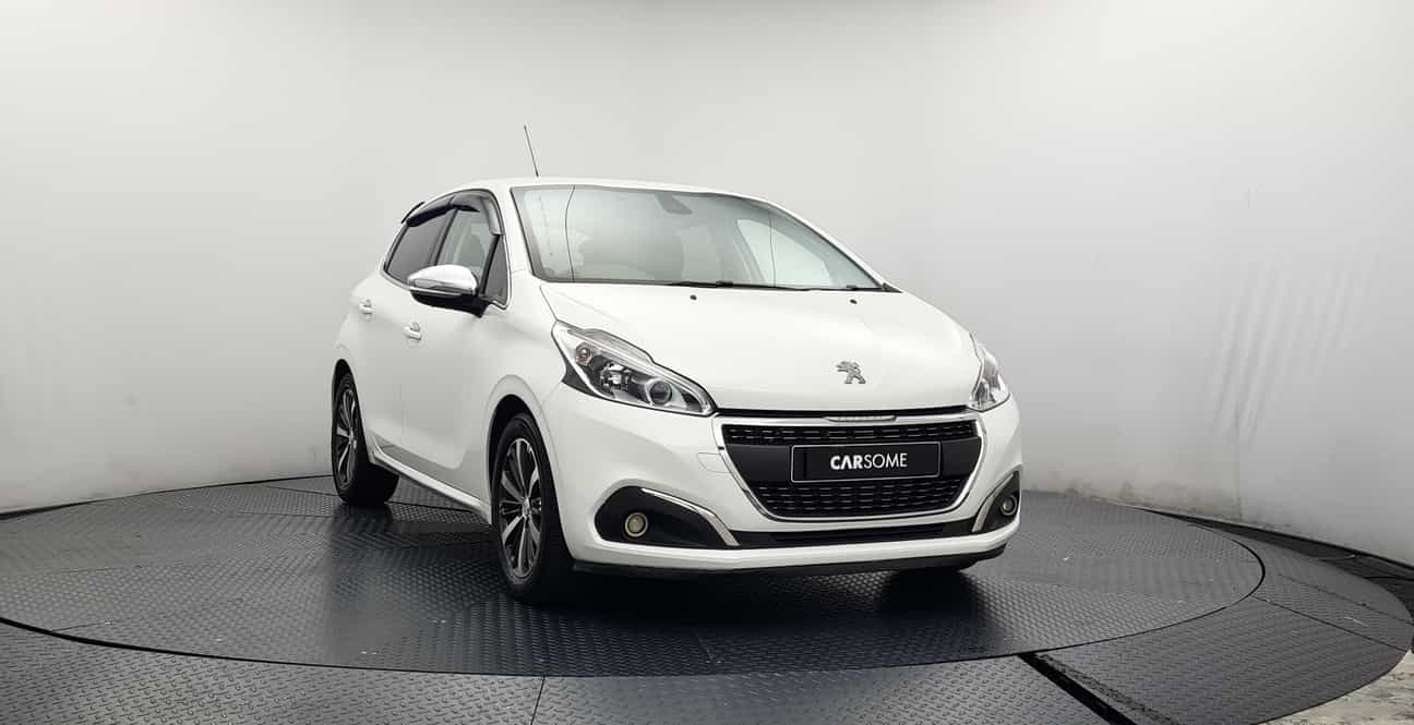 terpakai 2018 Peugeot 208 PURETECH 1.2