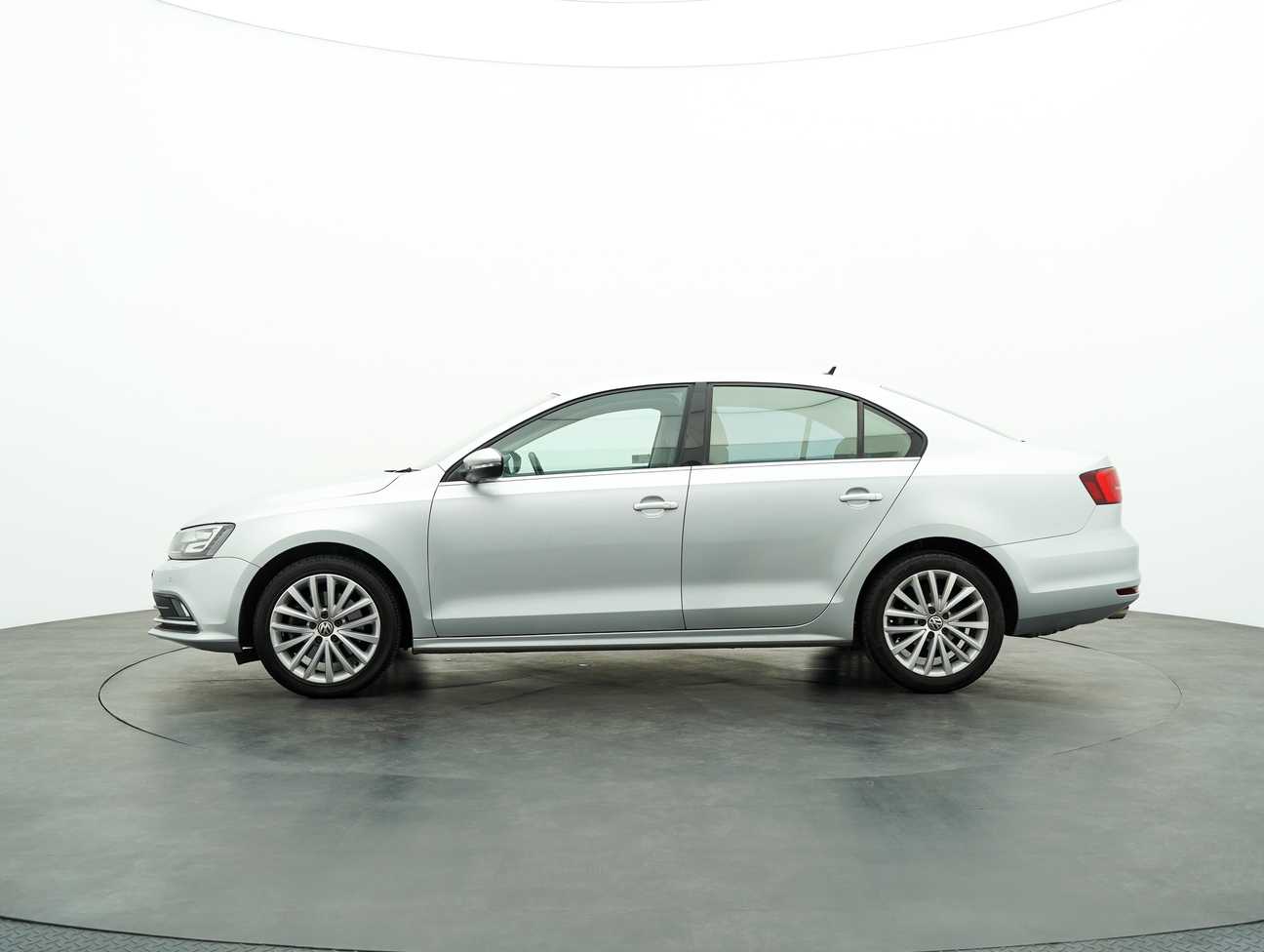 terpakai 2018 Volkswagen JETTA TSI HIGHLINE (CKD) 1.4