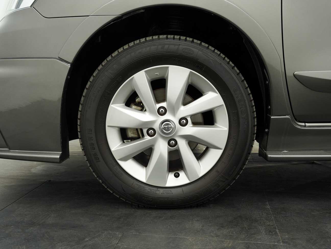 terpakai 2018 Nissan Grand Livina Comfort 1.8