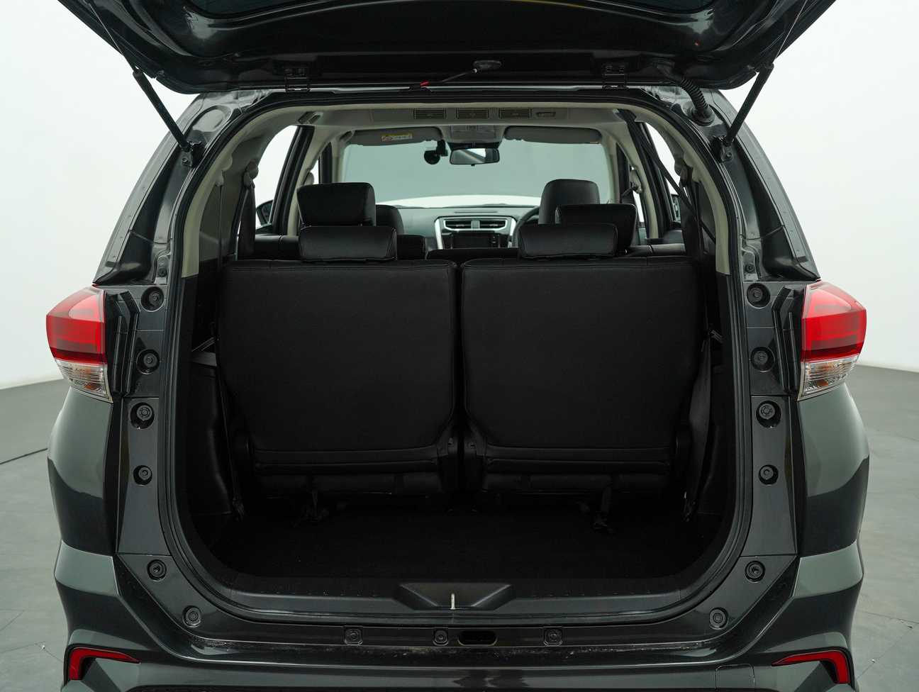 terpakai 2021 Perodua Aruz AV 1.5