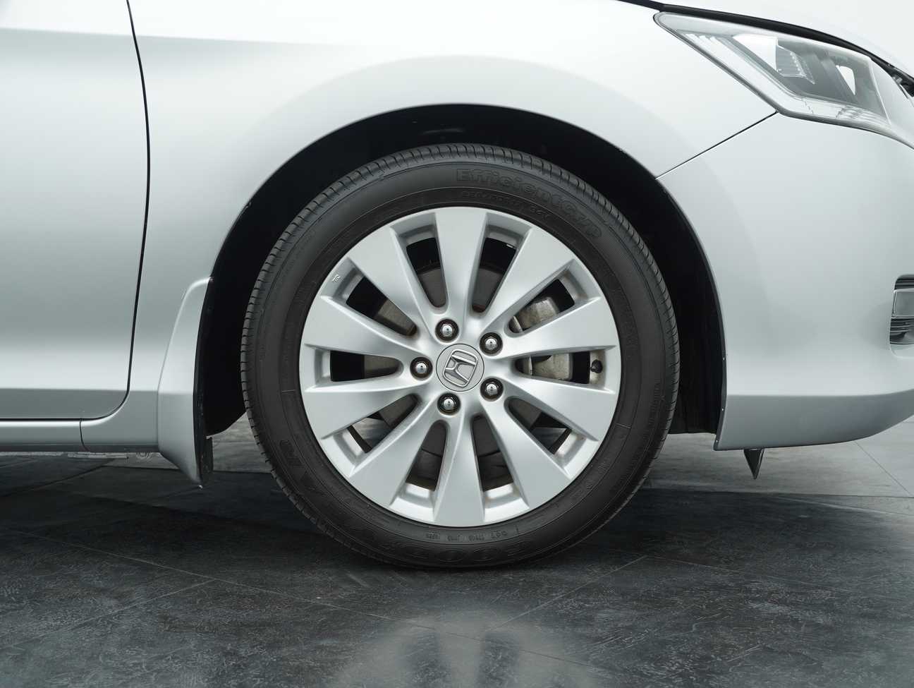 terpakai 2014 Honda Accord i-VTEC VTi-L 2.0