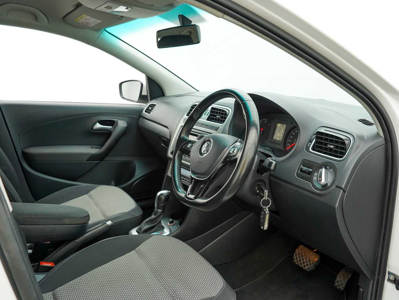 terpakai 2017 Volkswagen Polo  1.6