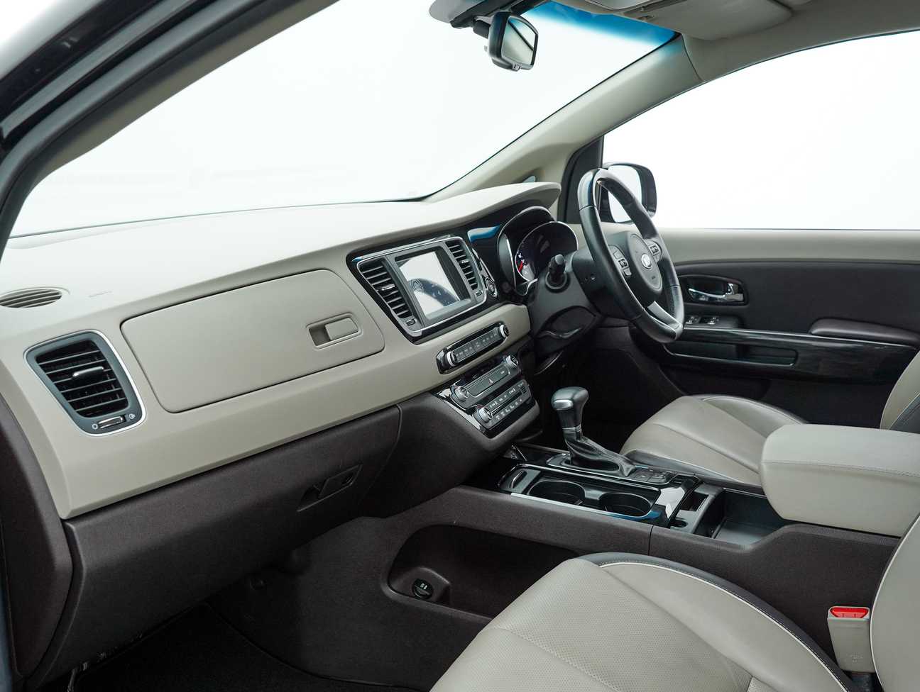 terpakai 2018 Kia Grand Carnival CRDi 2.2