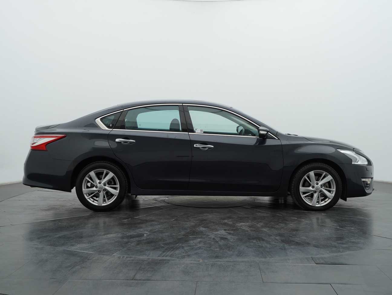 used 2015 Nissan Teana XV 2.5