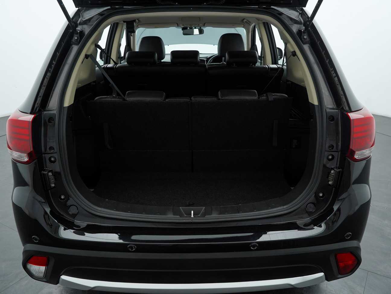 terpakai 2019 Mitsubishi Outlander  2.0