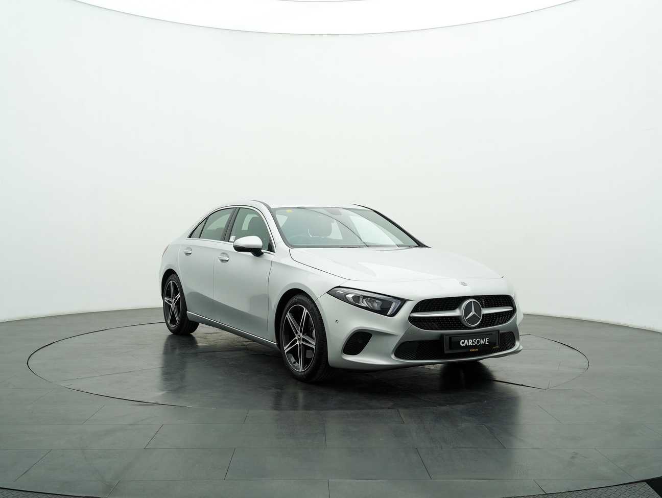 terpakai 2022 Mercedes-Benz A200 Progressive Line 1.3