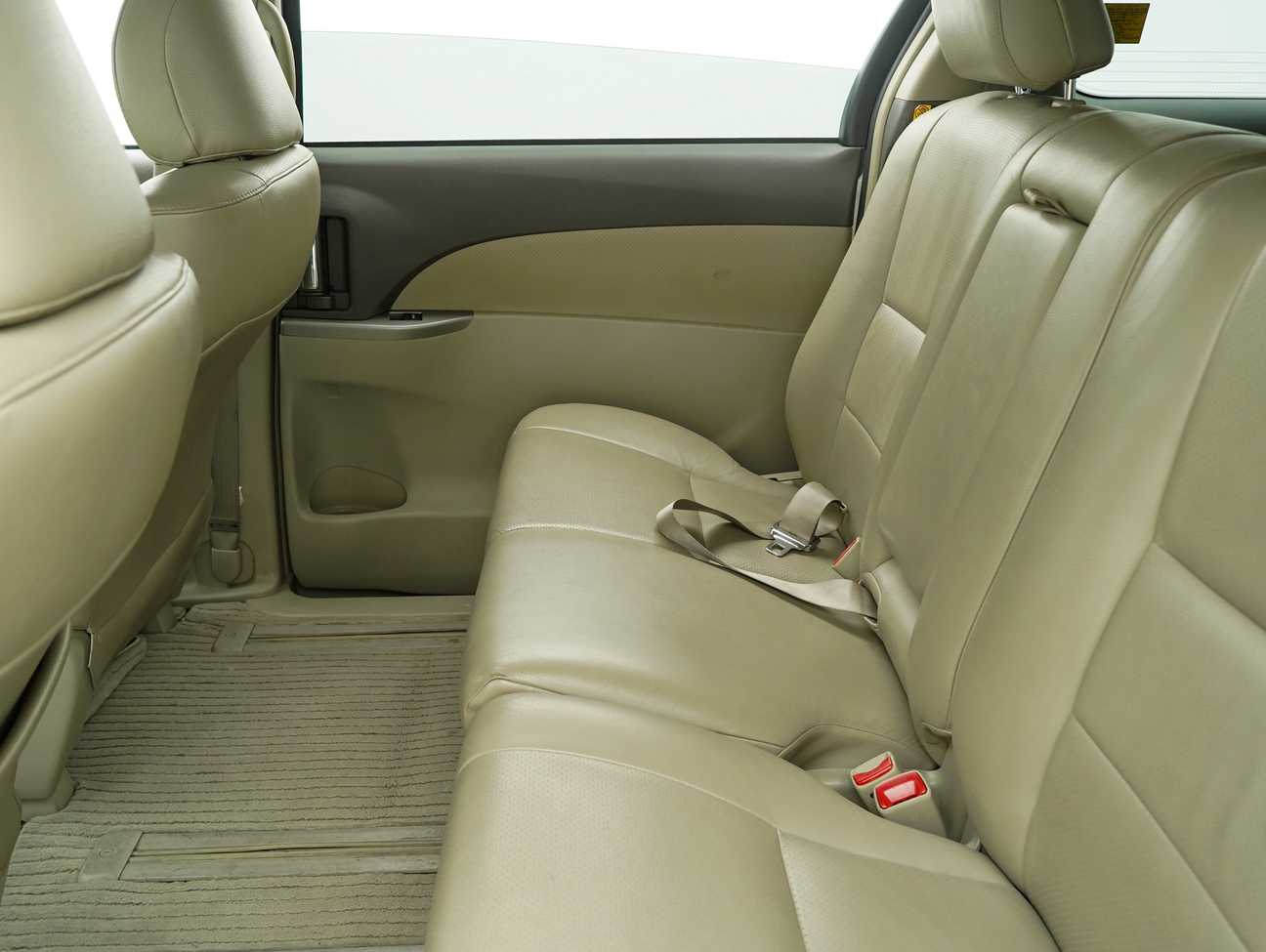 used 2010 Toyota Estima  2.4