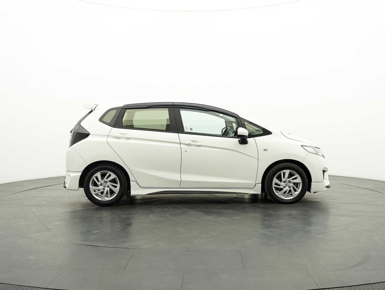 used 2015 Honda Jazz E 1.5