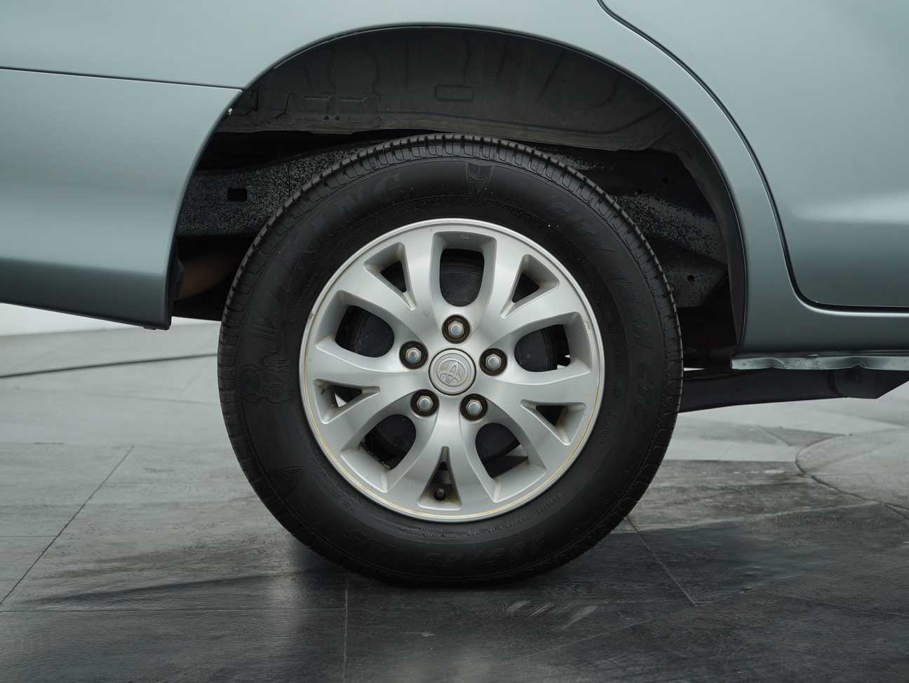 used 2010 Toyota Innova E 2.0