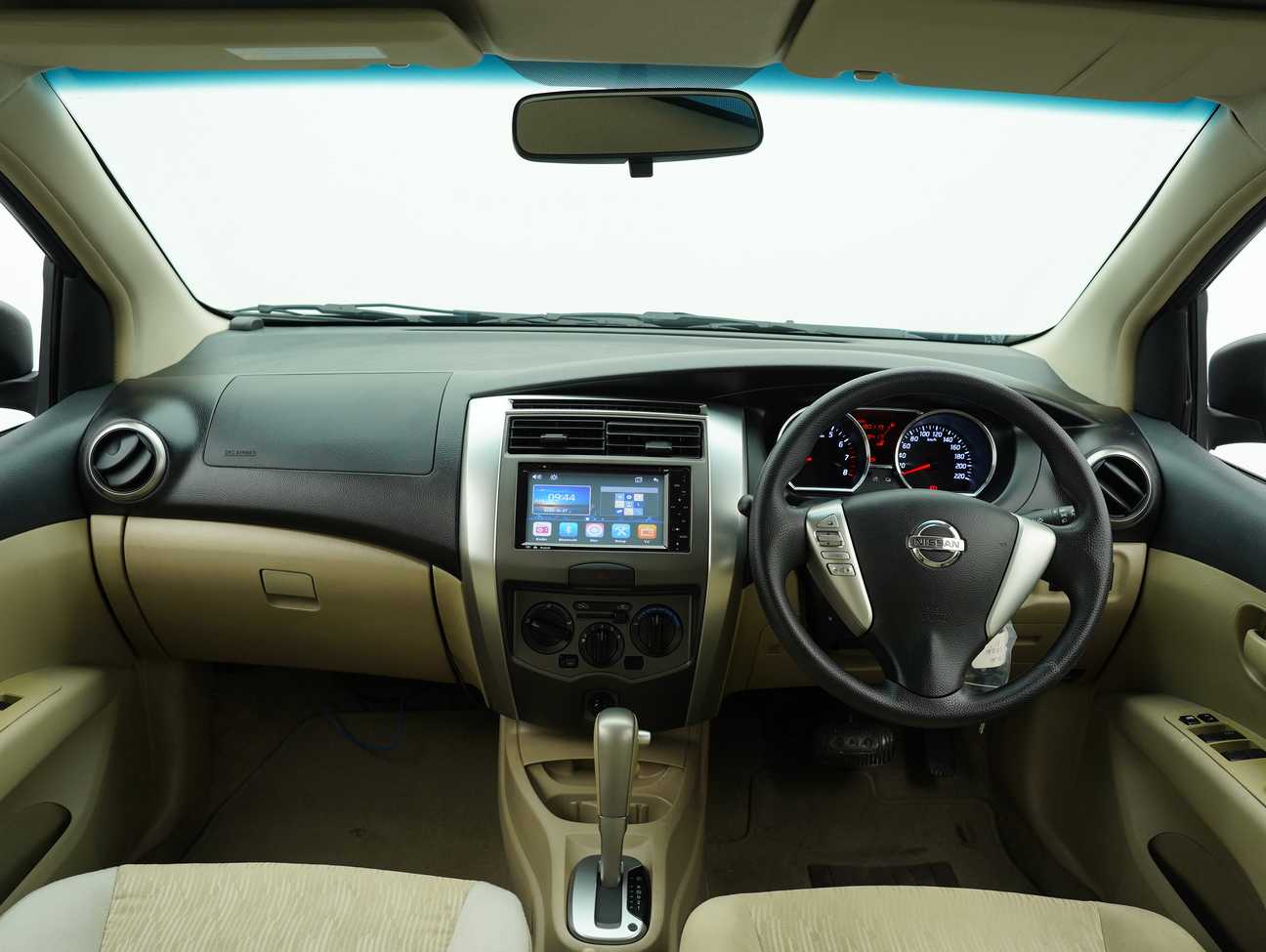 used 2014 Nissan Grand Livina Comfort 1.6