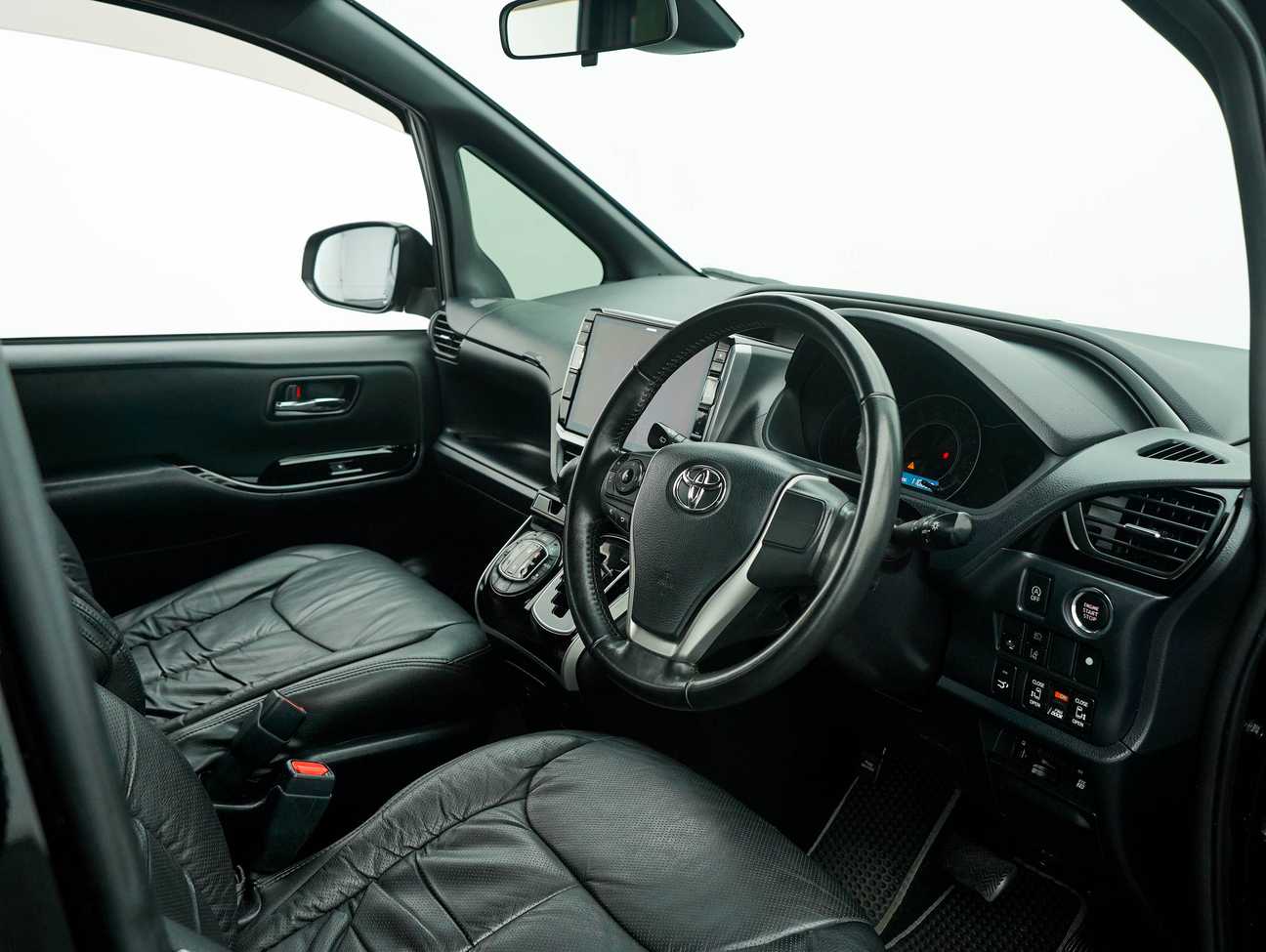 used 2019 Toyota Voxy ZS Kirameki Edition 2.0