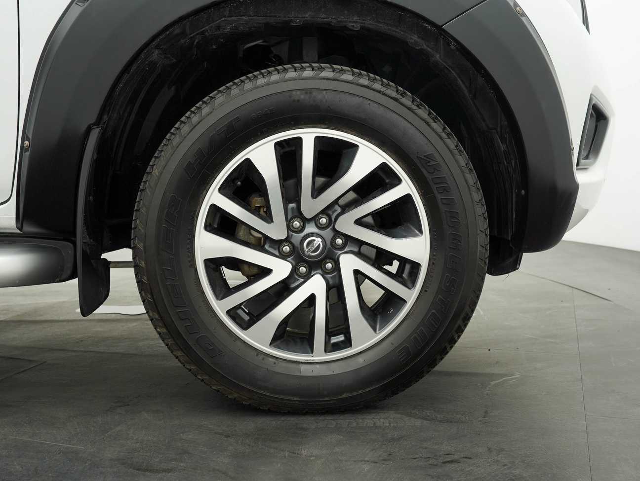 terpakai 2017 Nissan Navara NP300 VL 2.5