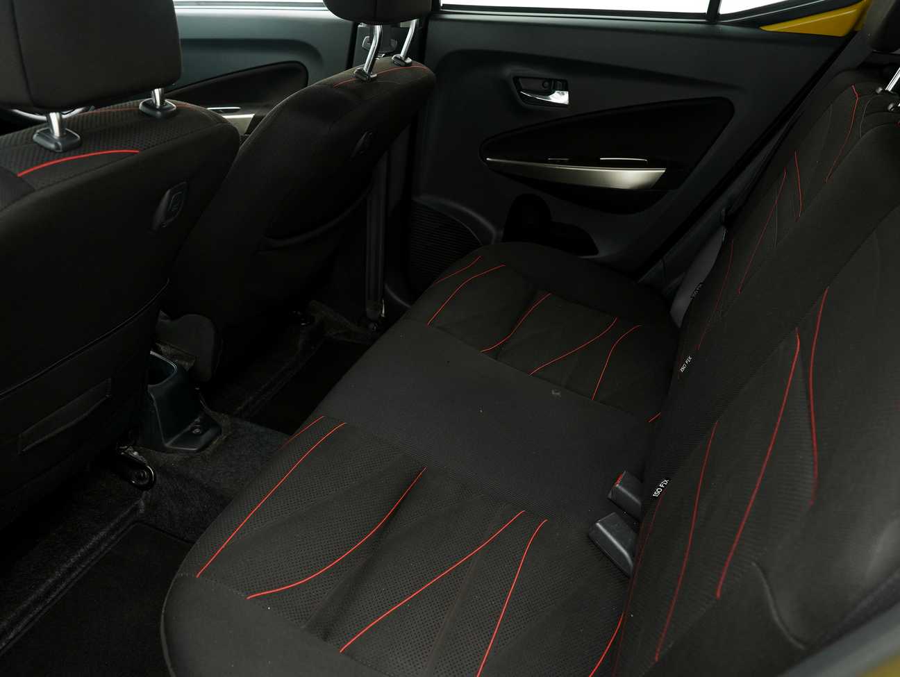 terpakai 2015 Perodua AXIA SE 1.0