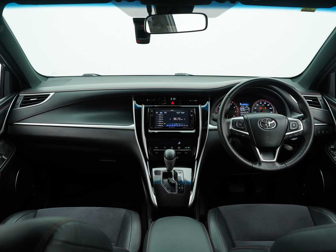 terpakai 2018 Toyota Harrier Premium 2.0