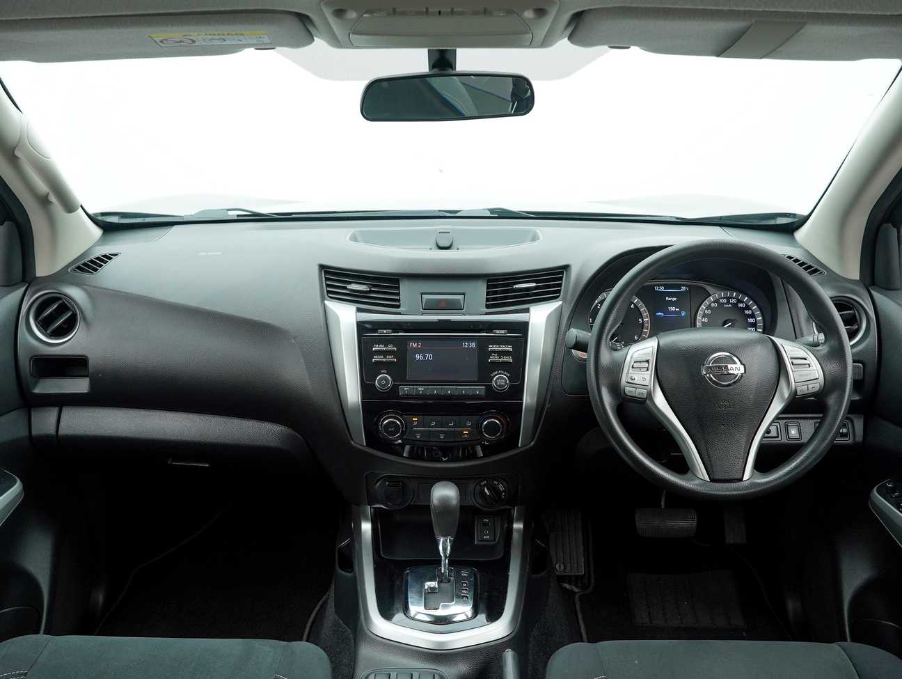 terpakai 2018 Nissan Navara NP300 V Dual Cab 2.5