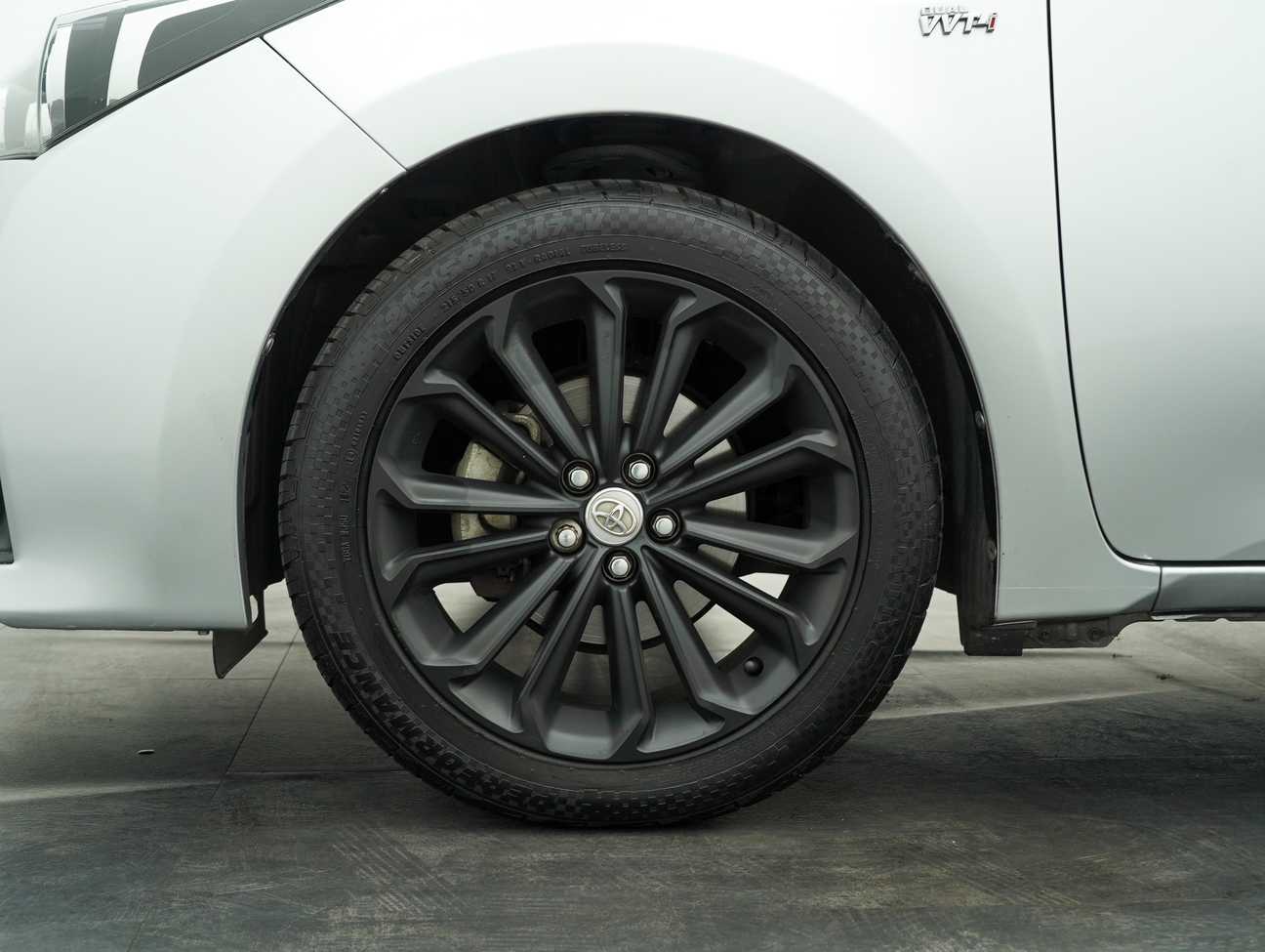 used 2014 Toyota Corolla Altis V 2.0