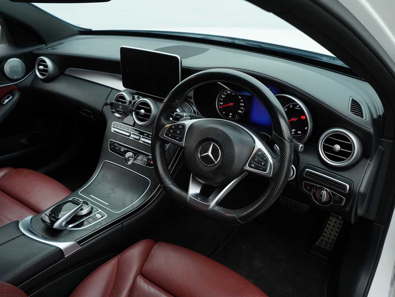 terpakai 2017 Mercedes-Benz C250 AMG Line 2.0