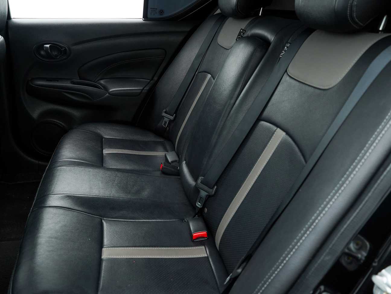 terpakai 2020 Nissan Almera E Black Series 1.5