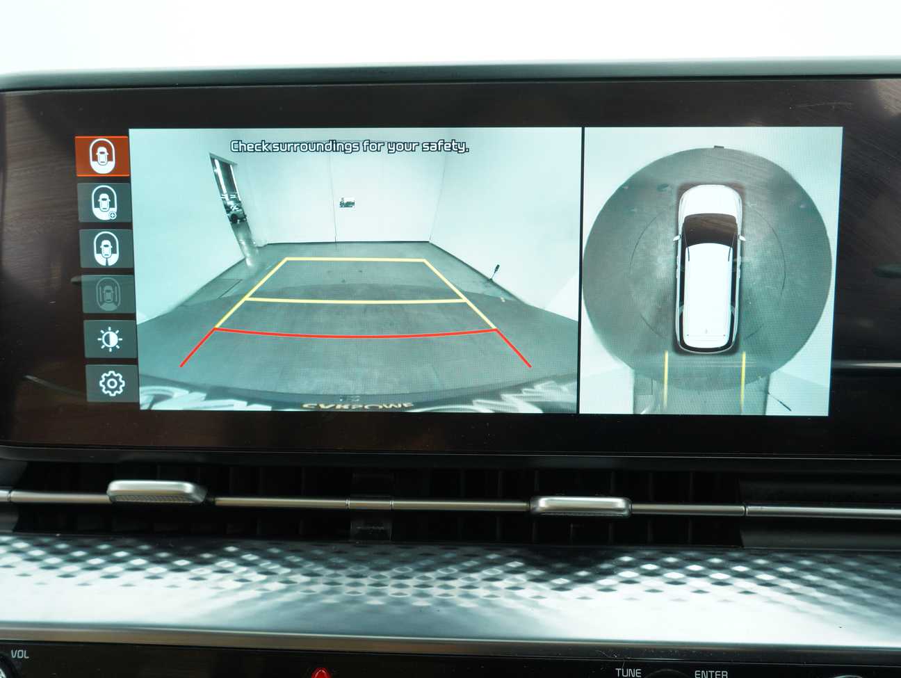 terpakai 2022 Kia Carnival High 8 Seater 2.2