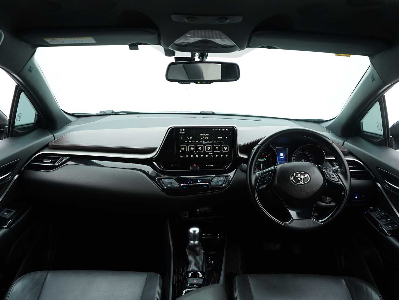 terpakai 2019 Toyota C-HR  1.8