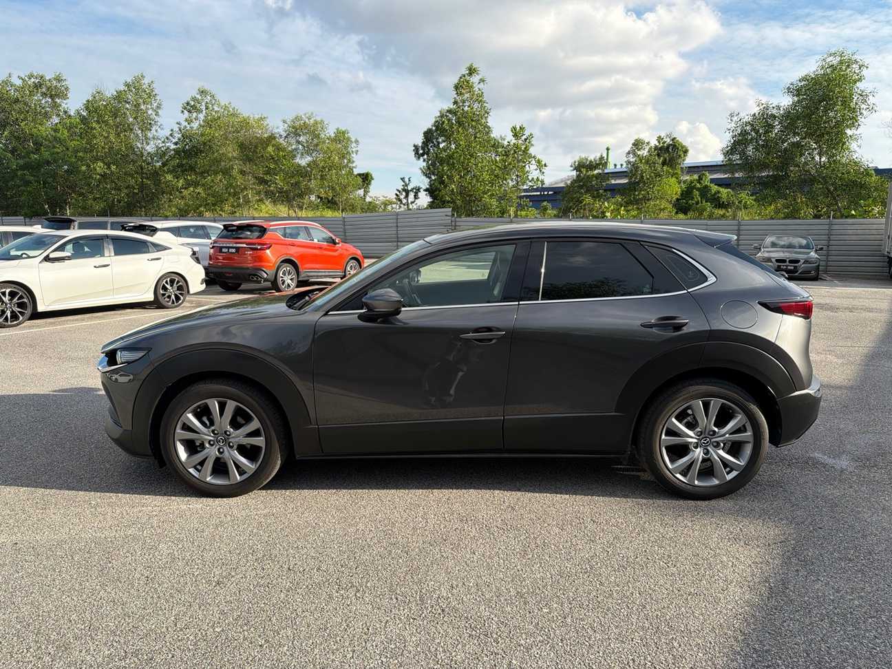 terpakai 2023 Mazda CX-30 SKYACTIV-G High Plus 2.0