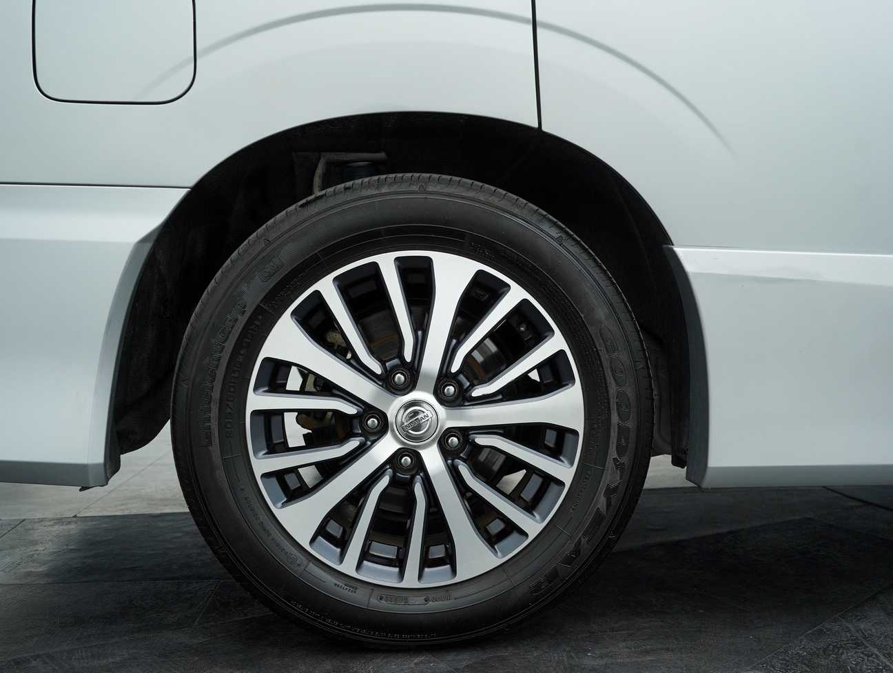 terpakai 2020 Nissan Serena S-Hybrid High-Way Star Premium 2.0
