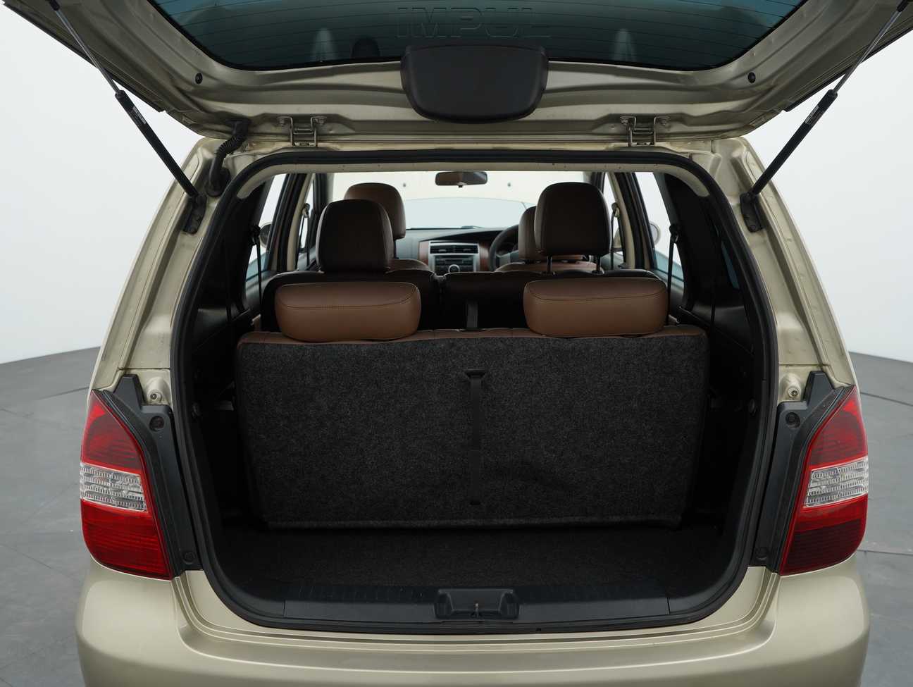 used 2012 Nissan Grand Livina CVTC Comfort 1.8