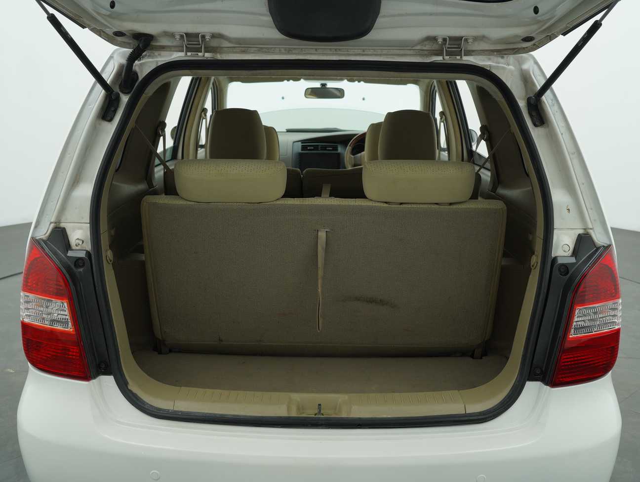 used 2011 Nissan Grand Livina Comfort 1.8