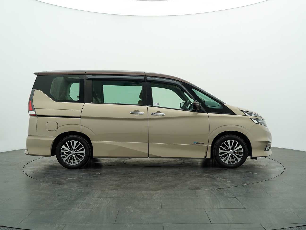 terpakai 2018 Nissan Serena S-Hybrid High-Way Star Premium 2.0