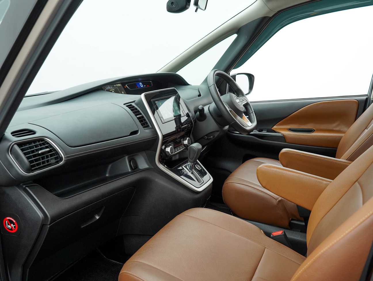 terpakai 2018 Nissan Serena S-Hybrid High-Way Star Premium 2.0