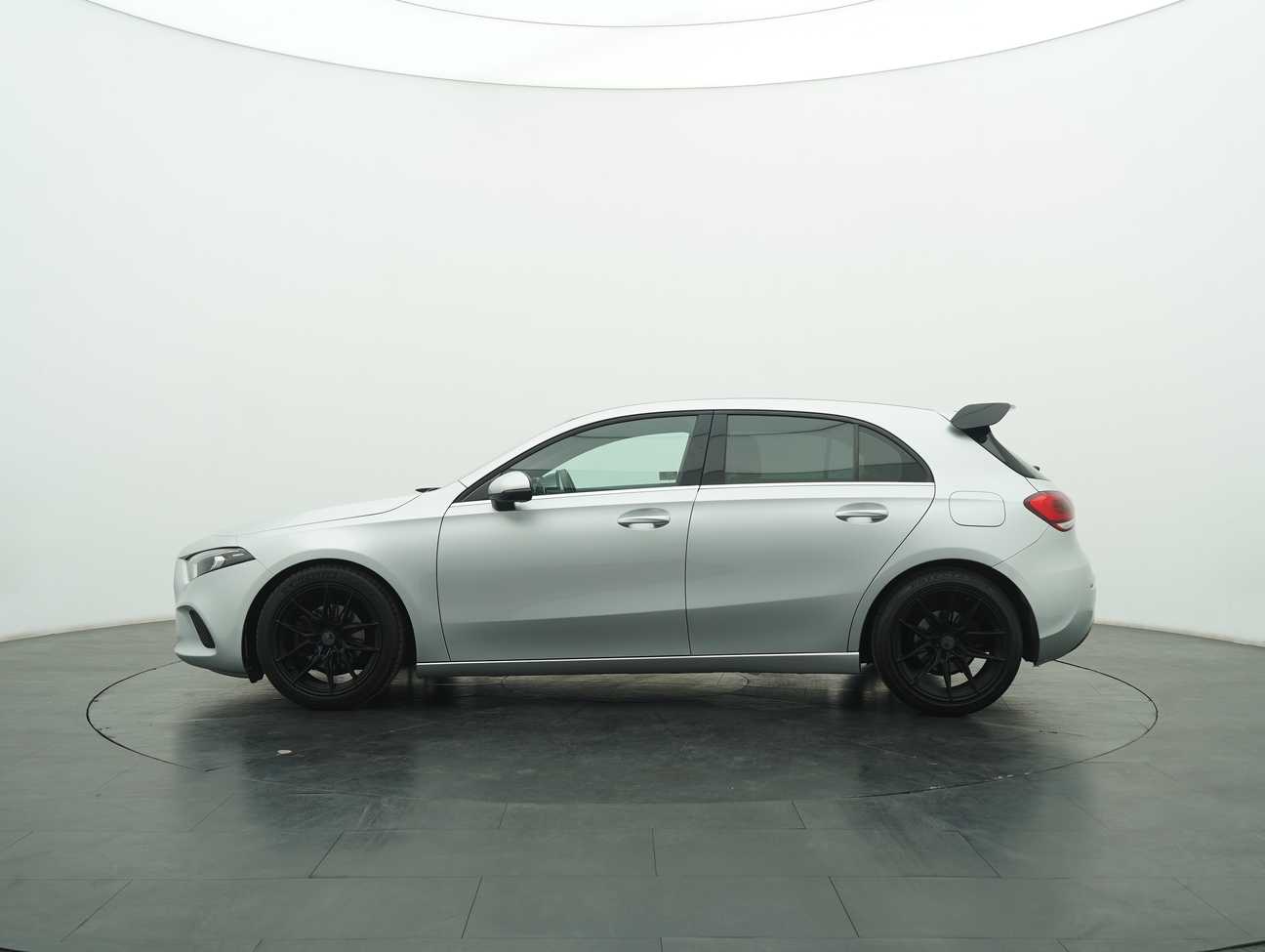 used 2020 Mercedes-Benz A180 SE 1.3