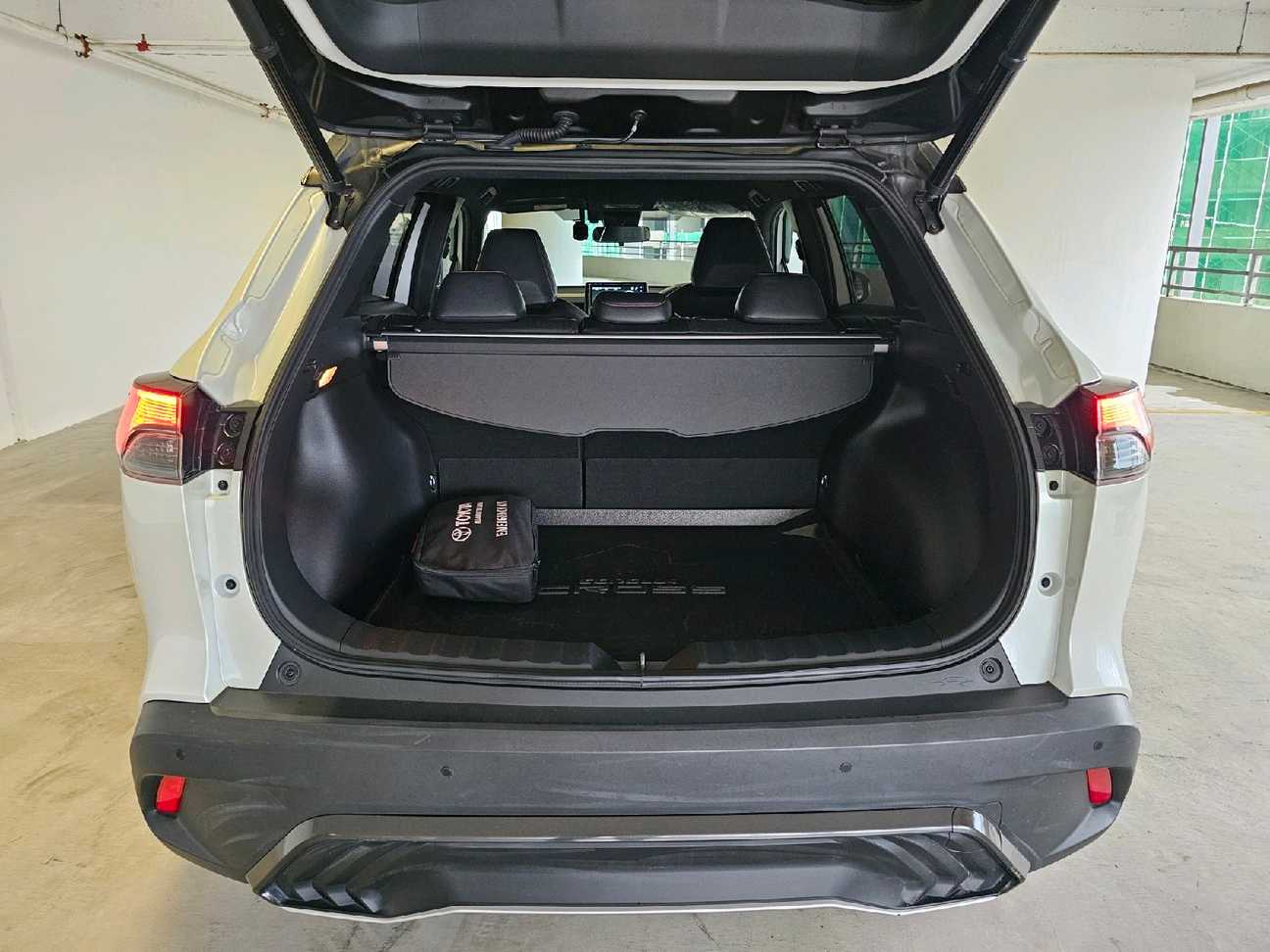 terpakai 2023 Toyota Corolla Cross GR Sport 1.8