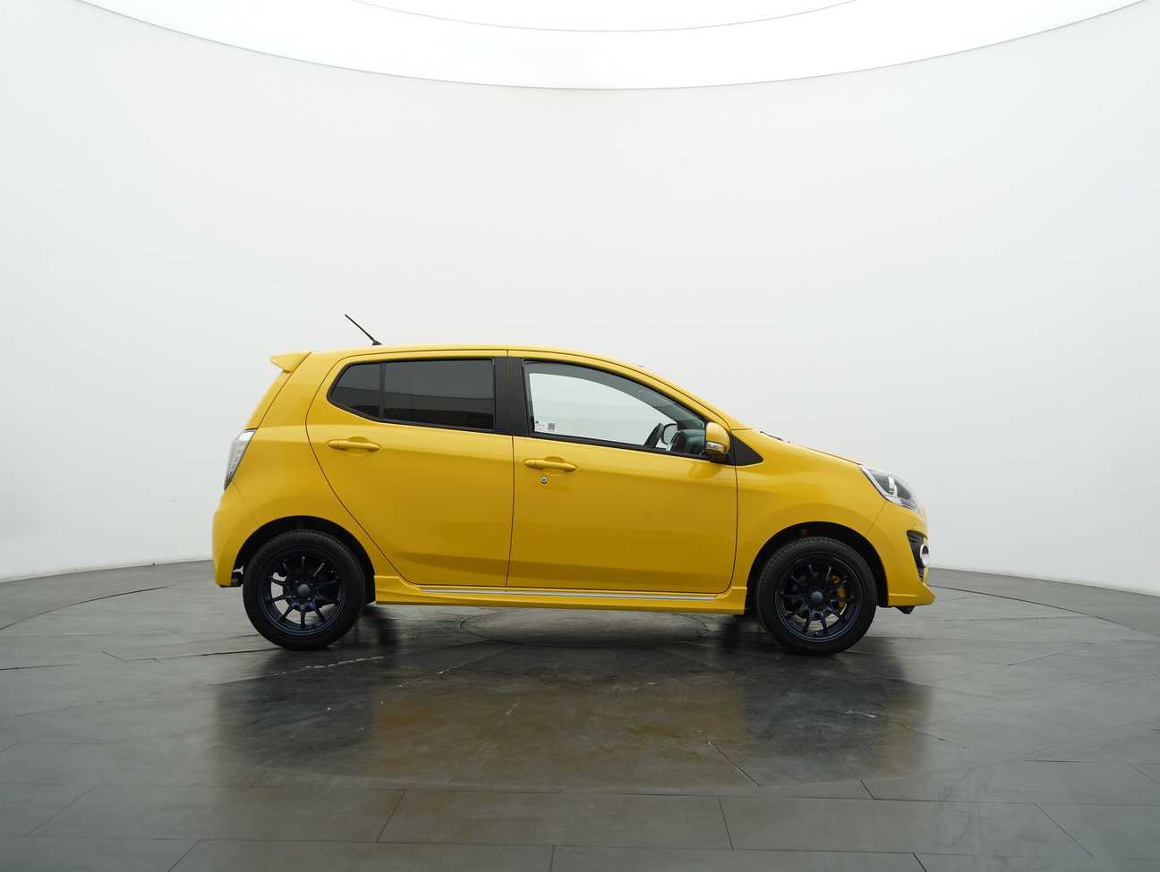 terpakai 2015 Perodua AXIA Advance 1.0