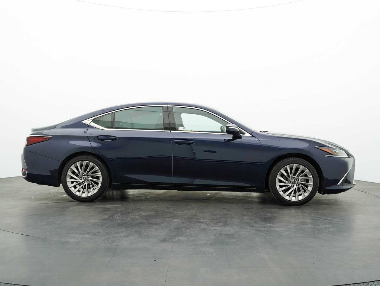 used 2019 Lexus ES250 LUXURY 2.5