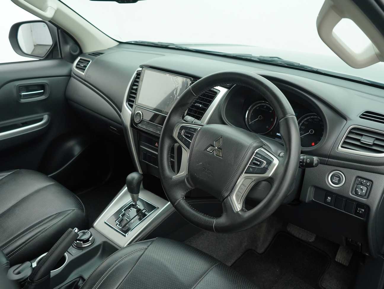 used 2023 Mitsubishi Triton VGT Dual Cab 4X4 2.4