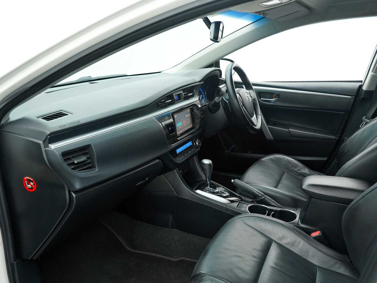 used 2014 Toyota Corolla Altis V 2.0