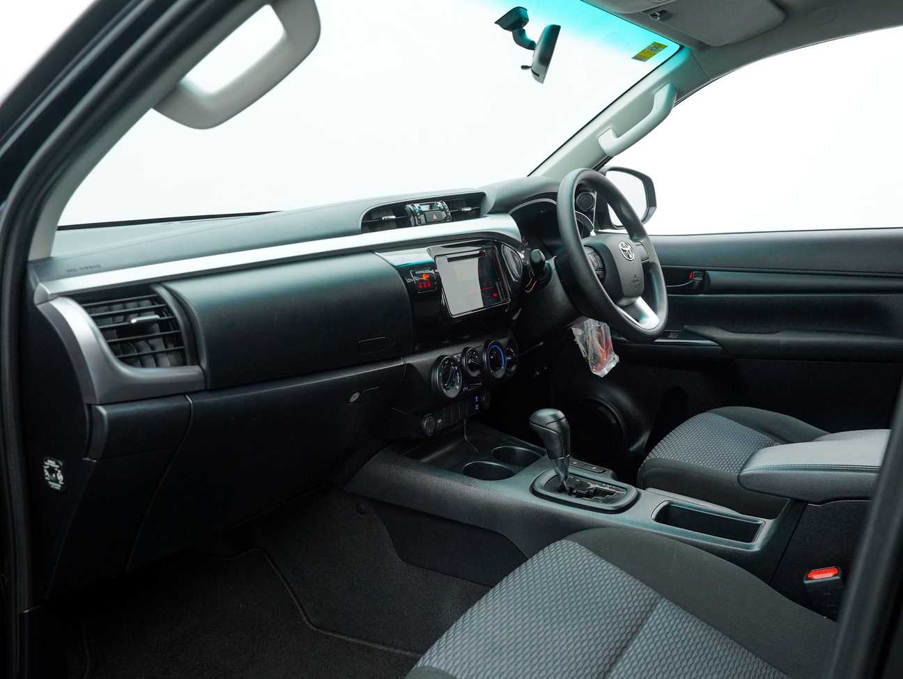 used 2022 Toyota Hilux E Dual Cab 2.4